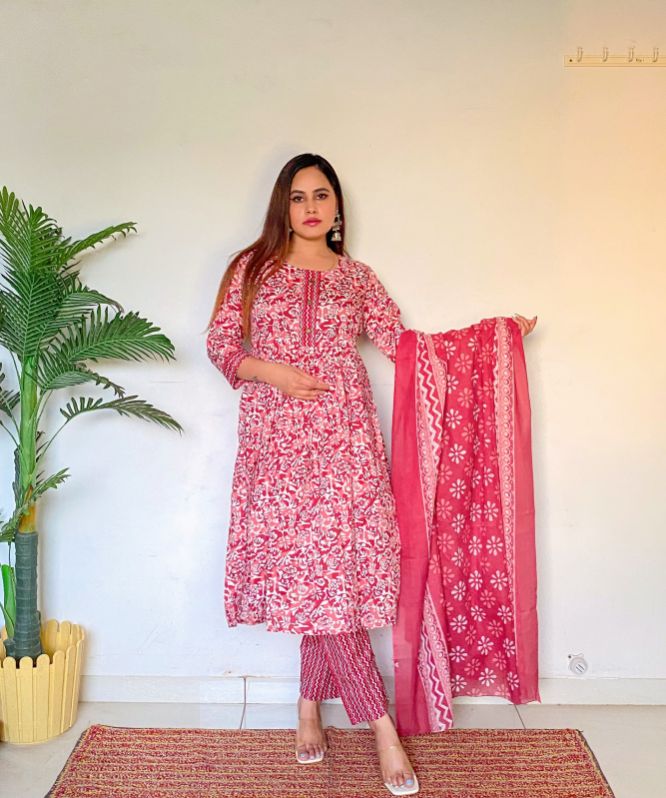 Nayra Cut Kurti at Rs 440, Nayra cut kurti pant set in Surat