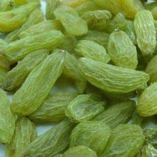 Dried Long Green Raisins, for Oil, Herbal Formulation, Cooking, Ayurvedic Formulation, Taste : Sweet
