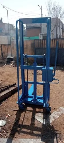 Blue Rectangular Polished Mild Steel Manual Hydraulic Press, for Industrial, Size : Standard