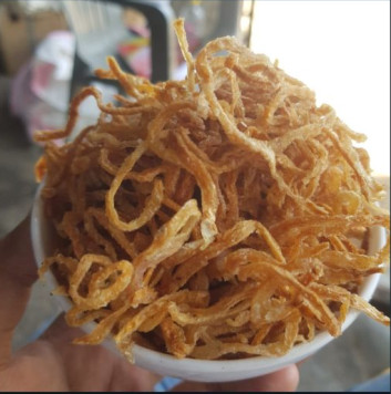 Fresh fried onion, Feature : Non Harmful