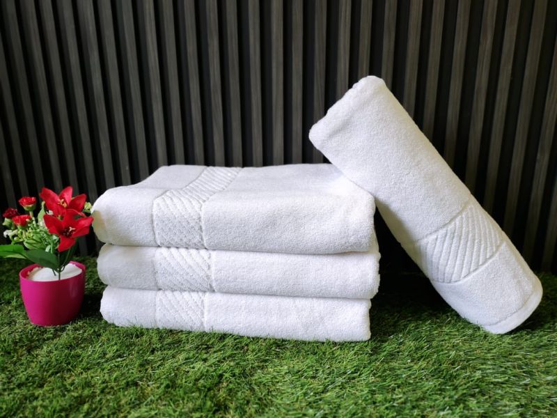 Cotton hotel towels, for Bath, Beach, Size : 40x40 Inches, 50x50 Inches, 60x60 Inches, 70x70 Inches