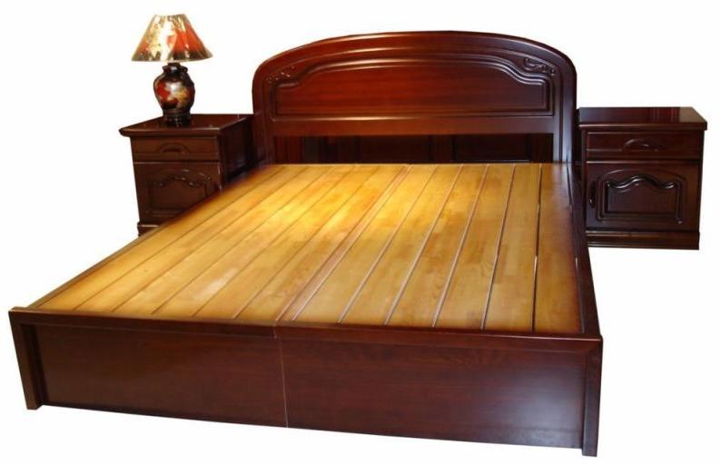Rectangular Brown Wooden Bed, for Home, Feature : Attractive Designs, Easy To Place, High Strength