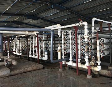 Metal Electric Polished Sea Water RO Plant, for Reverse Osmosis, Voltage : 220V