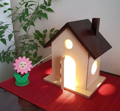 HaLoPe Birch Plywood Light House Table Lamp