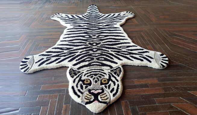 White Tiger Hand Tufted Woollen Carpet
