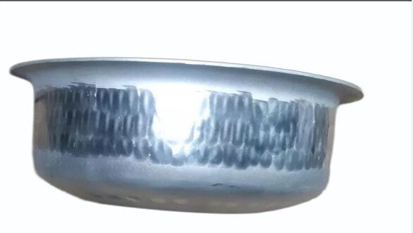 Silver Round Aluminium Hammered Tope, Capacity : 1000 ml