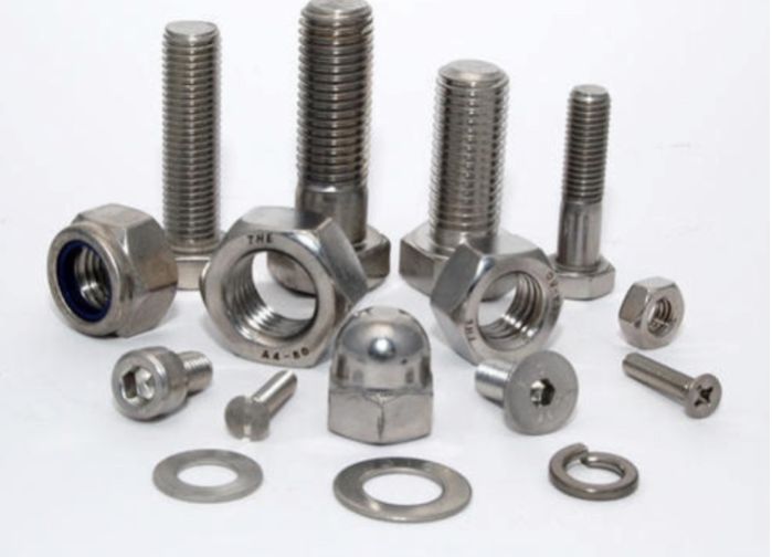 Round Metal Nut and Bolt, for Hardware Fitting, Feature : Good Quality, Sturdy Construction