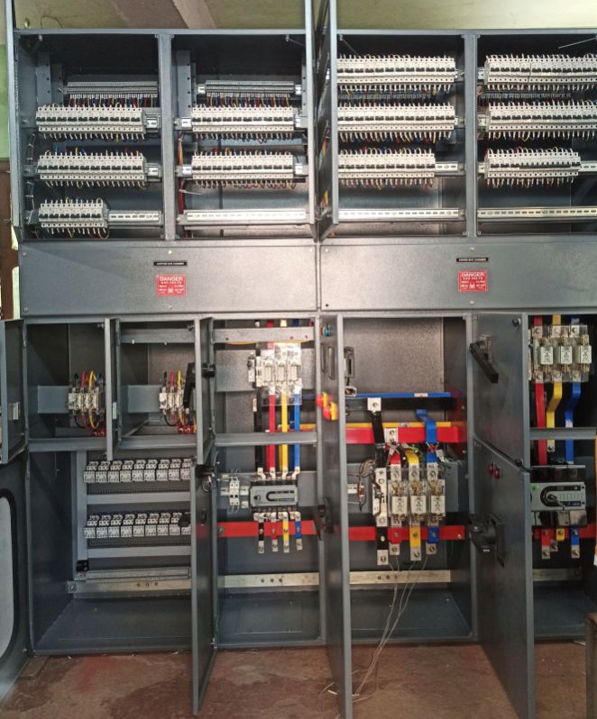 Metering Panel with Changeover Switch, for Industries, Certification : ISI Certified
