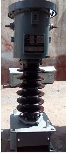 Oil cooled current transformer