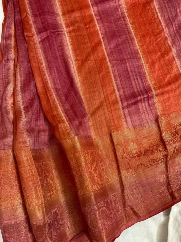 Unstitched Red Munga Silk Saree, Pattern : Printed, Width : 5.5 Meter