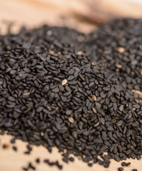 black sesame seeds