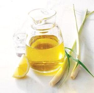 Common Lemongrass Oil, for Cosmetics Products, Muscle Pain, Packaging Type : Glass Bottels