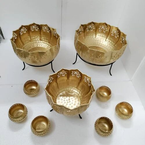 Polished Metal Lotus Urli Set, for Decoration Purpose, Feature : Durable, Fine Finished