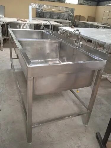 Rectangular Stainless Steel Wash Basin, Size : 2.5 x 5 x 2.5 feet