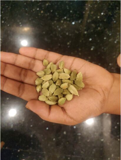 Natural Green Cardamom, Form : Powder, Solid