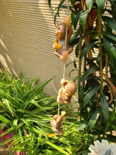 Hanging Playful Monkey Garden Decor, for Decoration Use, Packaging Type : Bubble Wrapped