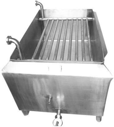 Milk/ Dairy Butter Melting Vat, For Yogurt, Capacity : 500 Litres