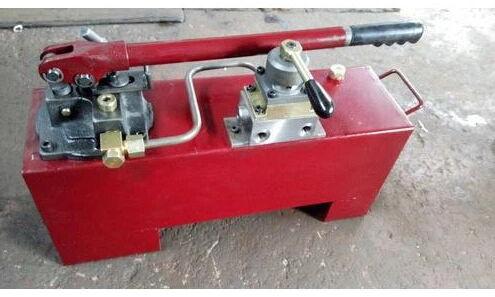 Hydraulic Hand Pumps, Pressure : Upto 700 Bar