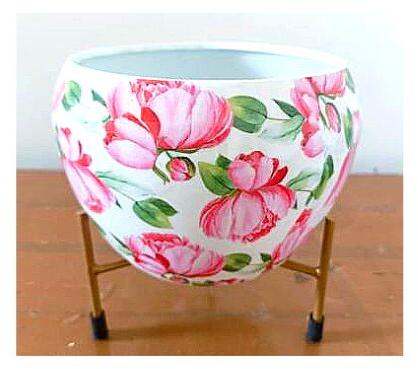 Flora Printed iron pot with stand, Specialities : Stylish, Light Weight, Good Quality, Eco-Friendly