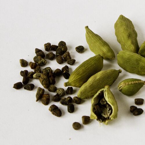 Raw Organic cardamom seeds, for Cooking, Certification : FSSAI Certified