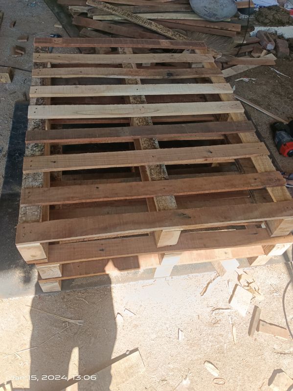 Rectangular wooden pallets, Specialities : Termite Proof, Heat Resistance, Hard Structer