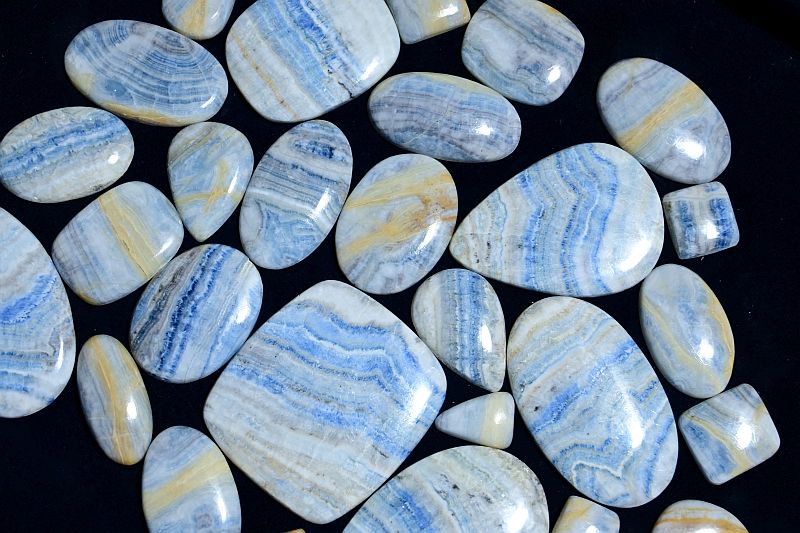 Polished Blue Rhodochrosite Gemstone, Feature : Aptivating Look, Bueatiful Colors, Durable, Shiny Look