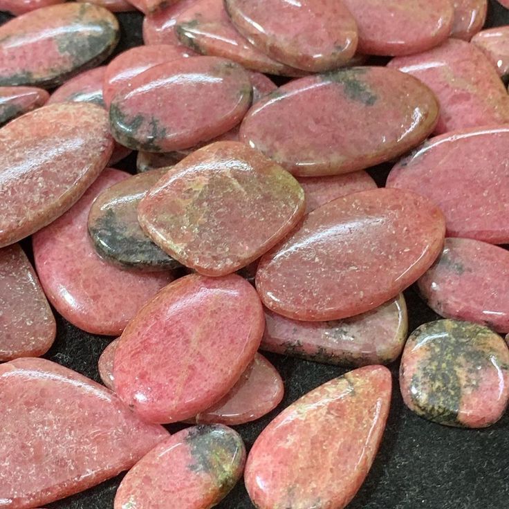 Polished Rhodonite Gemstone, for Jewellery, Feature : Anti Corrosive, Colorful Pattern, Fadeless, Shiny Looks