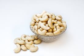 W320 Cashew Nuts, Packaging Type : Plastic Packet