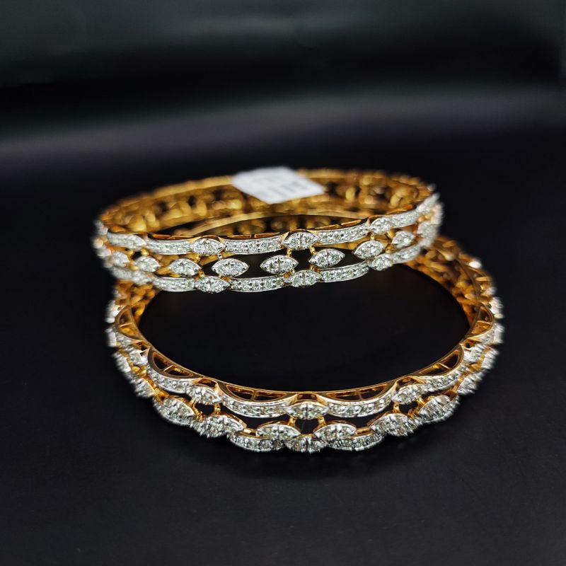 49.950 Diamond Jewellery, Feature : Shining Look, Quality Tested, Fine Finished, Durable, Attractive Pattern
