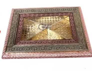 8x8 Inch Meenakari Dry Fruit Box, Feature : Superior Quality, Quality Assured, Attractive Packaging