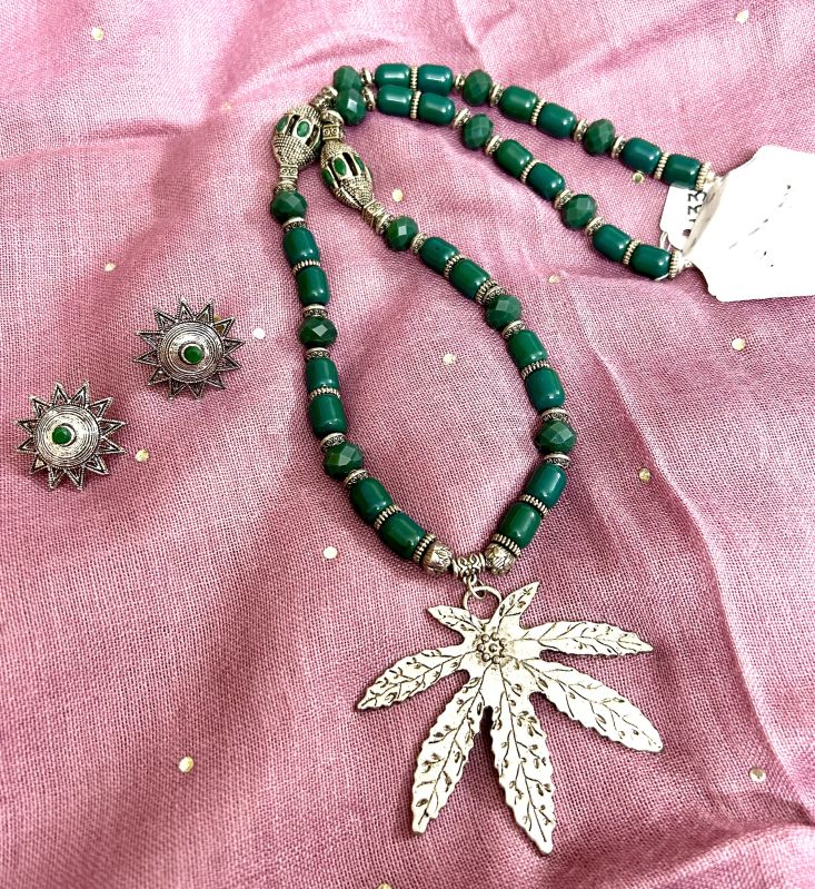 Maple Leaf Necklaces Set