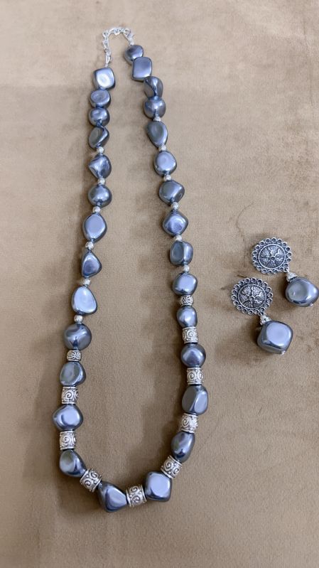 Pearl Necklace Set