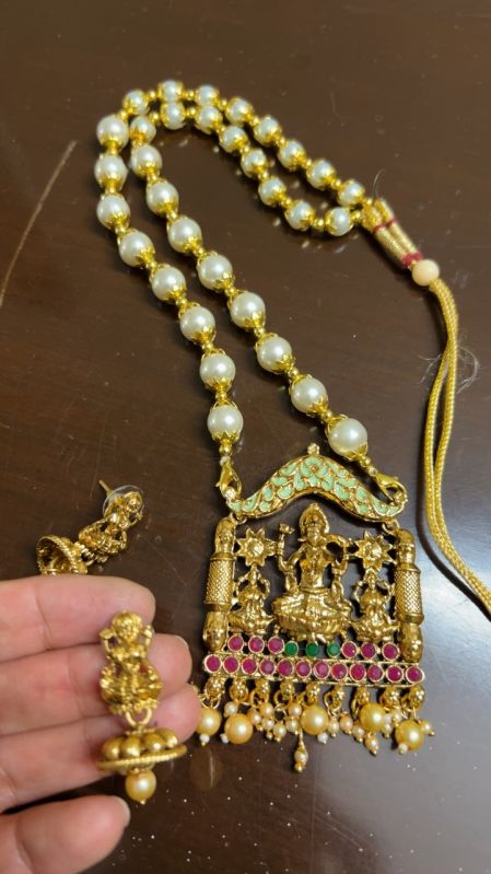Brass Temple Jewellery Set, Gender : Female