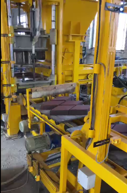 Interlocking Brick Making Machine AUTOMATIC