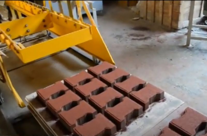 Interlocking Brick Making Machine AUTOMATIC