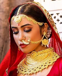 Ladies Gold Bridal Jewellery Set