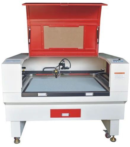 laser cutting machine