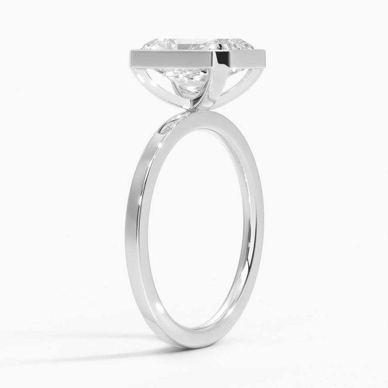 Women Solitaire Diamond Engagement Ring