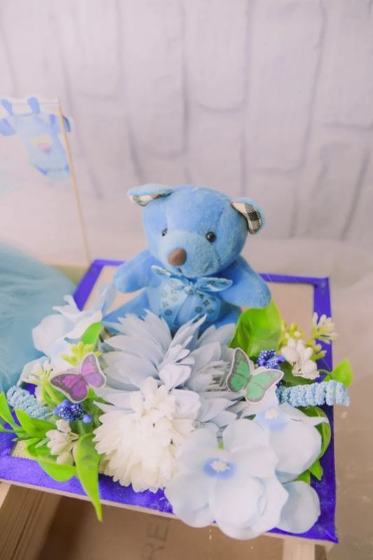 Pinewood Drawer and Container Gift Hamper