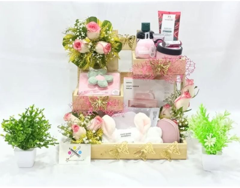 Women’s Accessories Gift Hamper