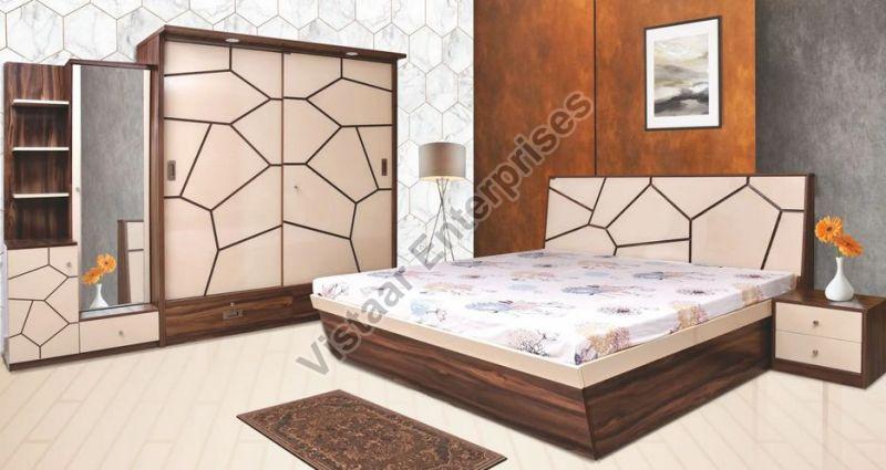 Polished Wood Helix Bedroom Set, for Home, Size : Standard