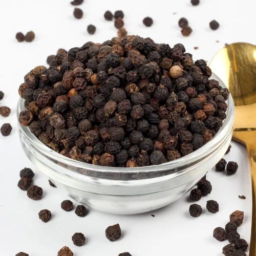 Dried Black Pepper Seeds