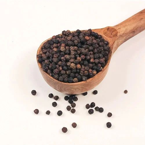 Dried Black Pepper Seeds