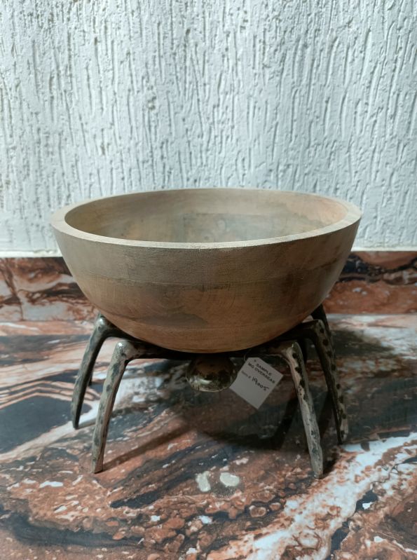 Brown Round Wooden Bowl on Aluminium Spider, for Gift Purpose, Hotel, Restaurant, Home, Size : 12
