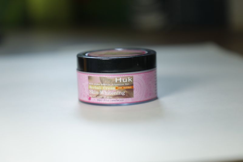 Huk Natural Fairness Cream, For Skin Care, Packaging Type : Plastic Box