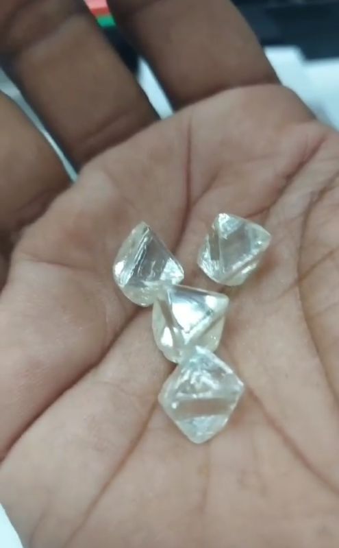 Non Polished 8 Carat Rough Diamond, Gemstone Type : Natural