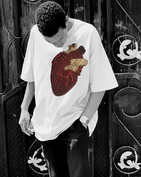 Heart Strings Embroidered Mens Oversized T-Shirts, Size : L