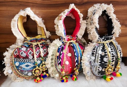 Embroidered Cotton Banjara Boho Bags, Style : Handled