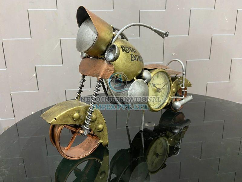 Polished Iron Bike Decorative Showpiece, Style : Antique
