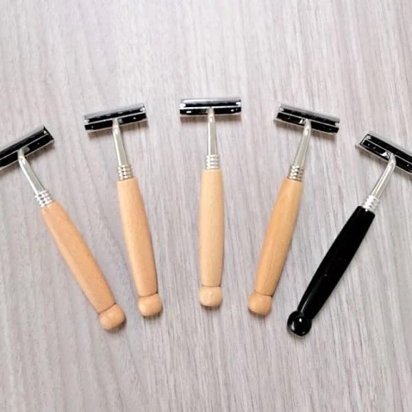 Bamboo Razor, for Saloons Use, Personal Use, Shaving, Feature : Sharp, Replaceable Cartridge
